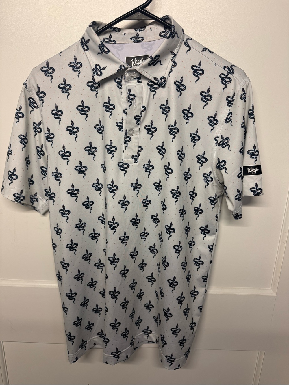 Men's Waggle golf gray/offwhite Polo Shirt with Navy Snake Print - Picture 2 of 3